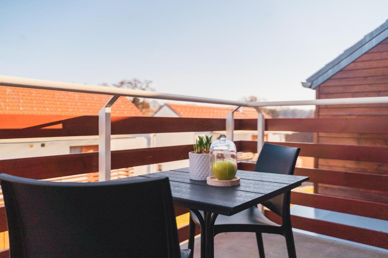 St. Martin'S Apartments Grkavescak エクステリア 写真